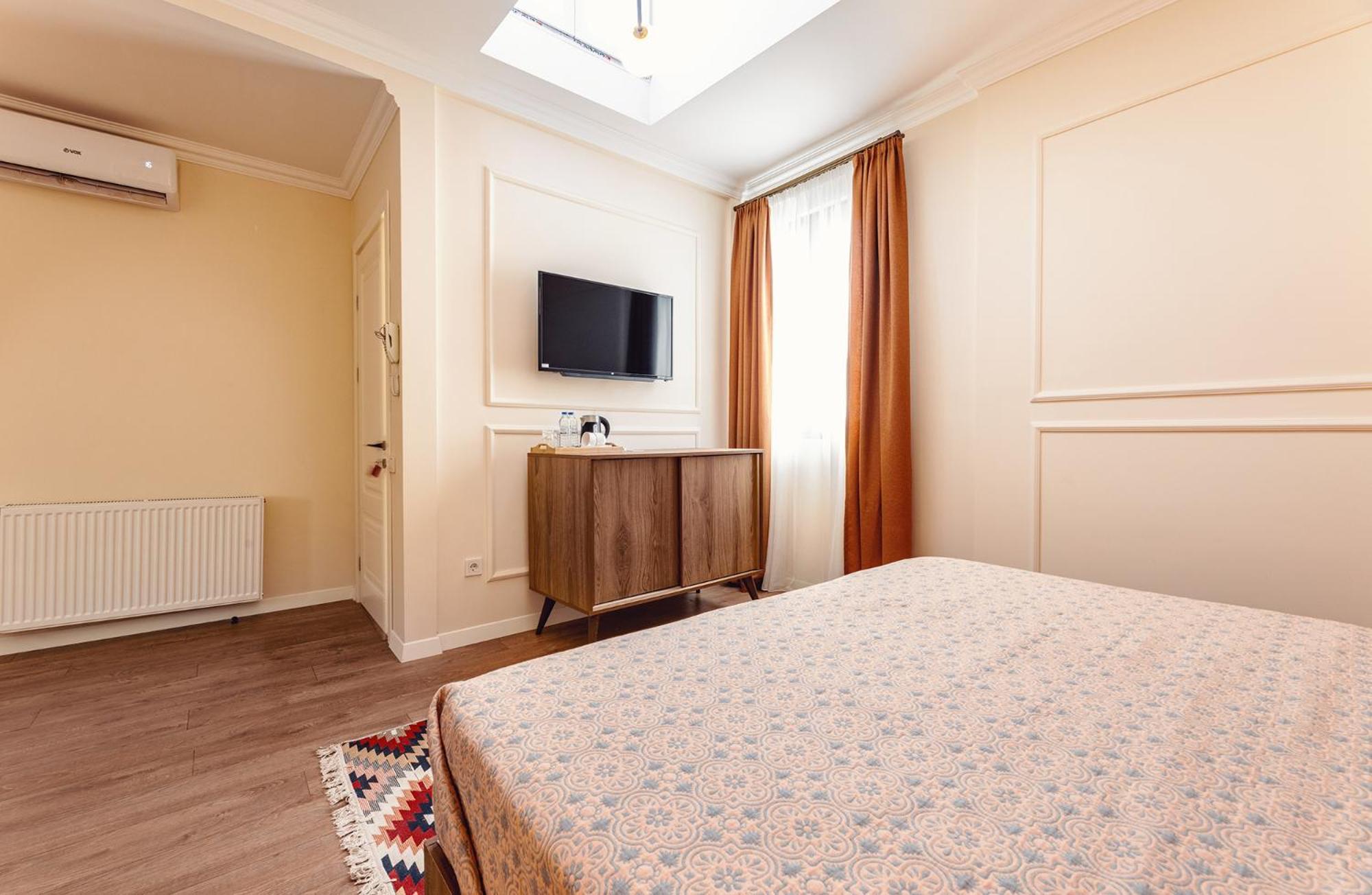 Boutique Hotel Manufactura Tbilisi Ngoại thất bức ảnh